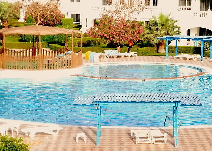 Royal Paradise 4*